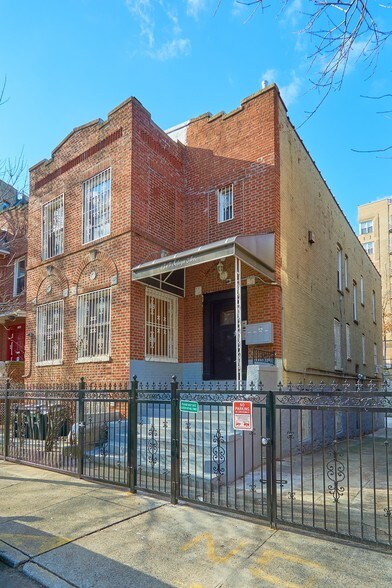 More Photos Of 1549 Selwyn Ave, Bronx Apartments For Lease