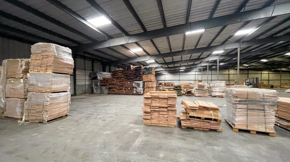 More Photos Of 601 North West Ave, Blackstone Warehouse For Sale