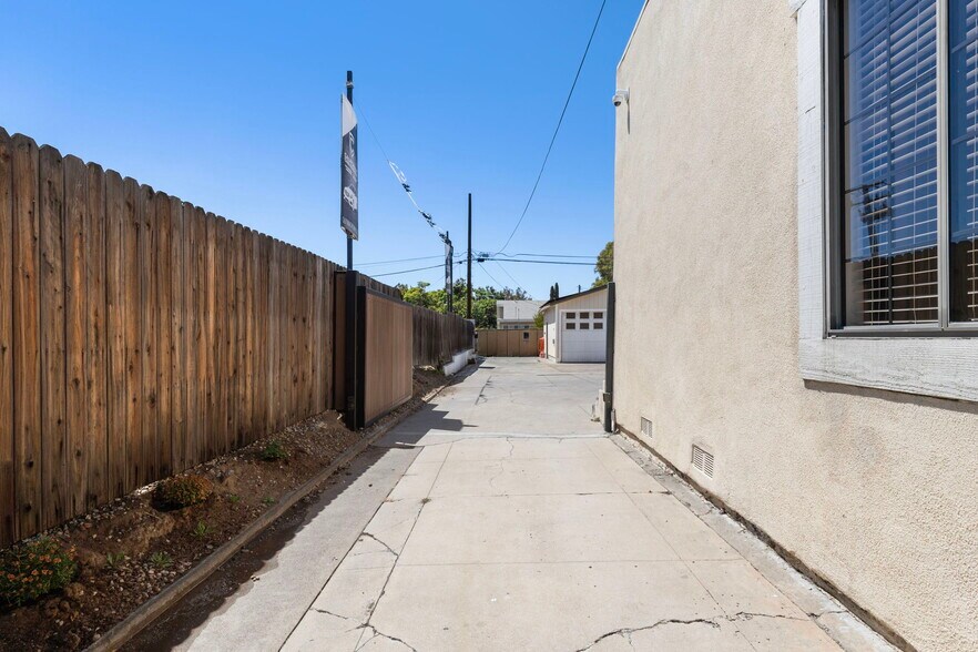 More Photos Of 543 S Brea Blvd, Brea Office For Lease