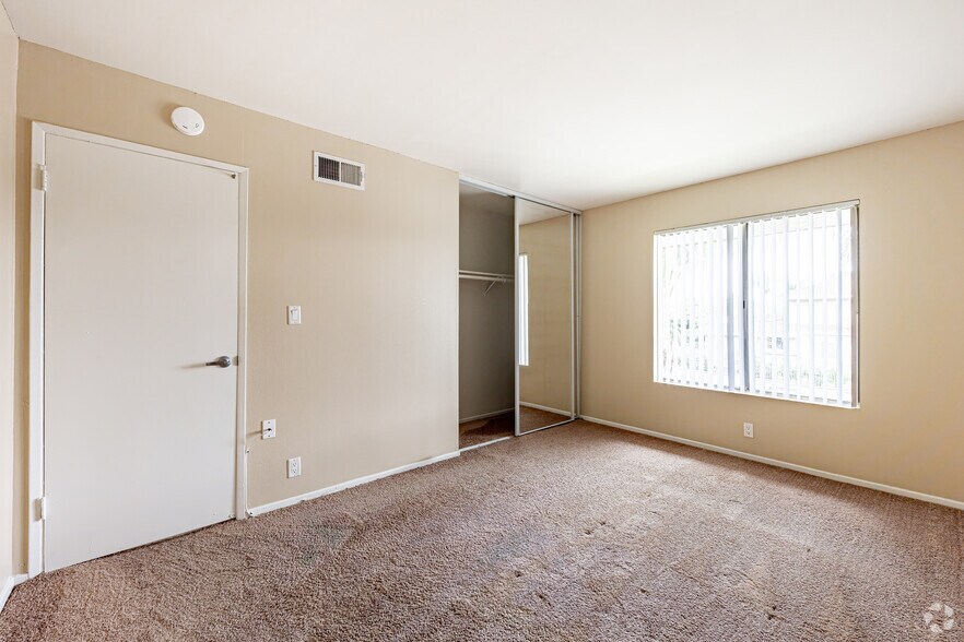 More Photos Of 861 S Glencliff St, La Habra Apartments For Sale