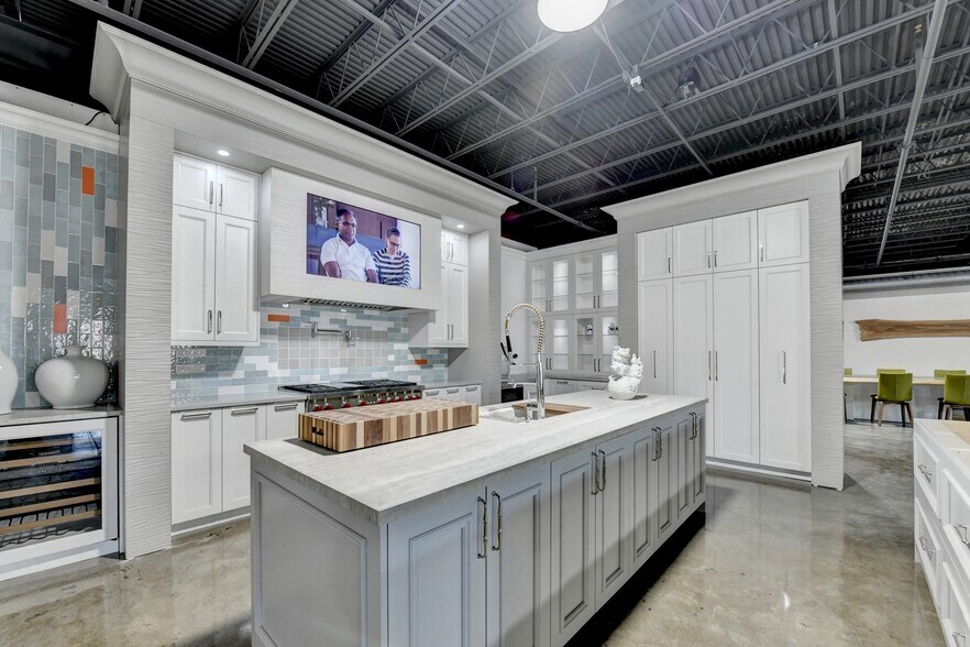 More Photos Of 4784 Cantrell Rd, Flowery Branch Warehouse For Sale