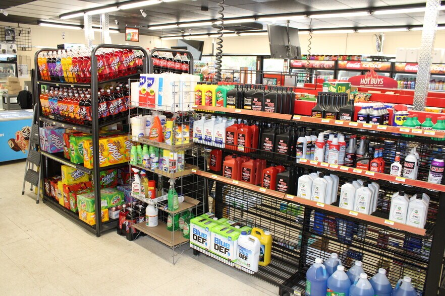 More Photos Of 4362 Government Blvd, Mobile Convenience Store For Sale