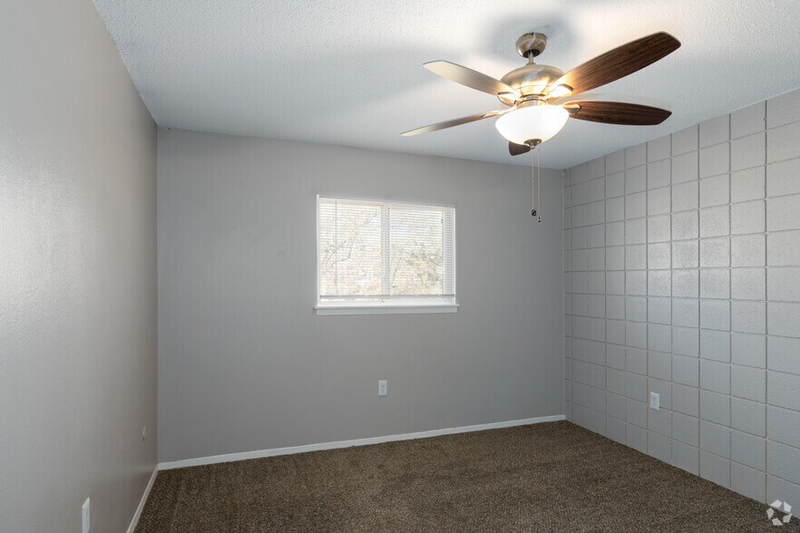 More Photos Of 5249 Wren Ave, El Paso Apartments For Sale