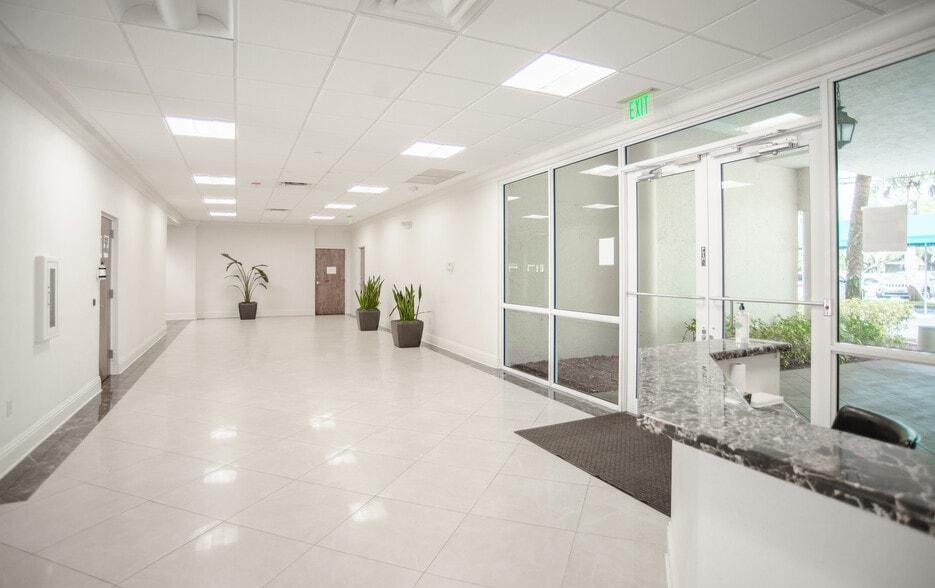 More Photos Of 1999 N University Dr, Coral Springs Office For Lease