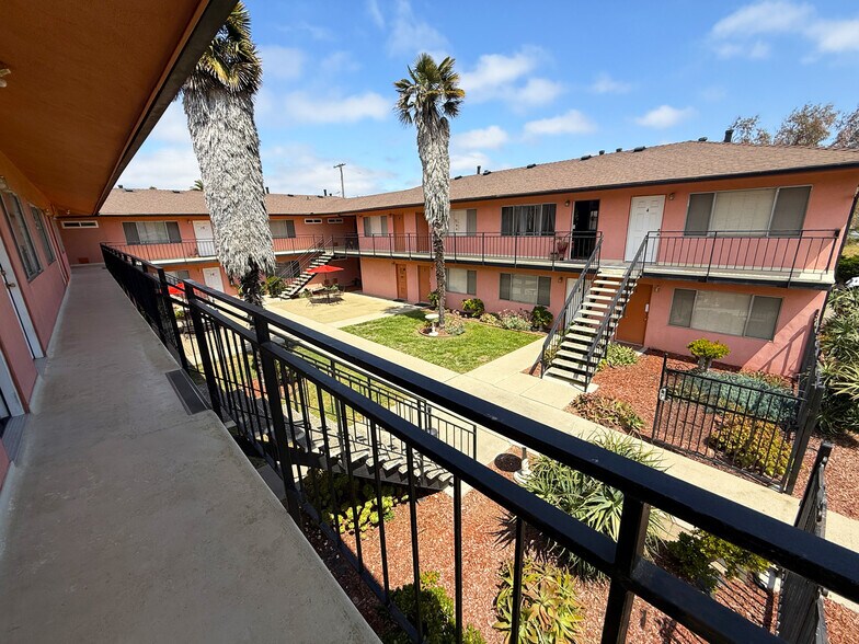 More Photos Of 733 N C St, Lompoc Apartments For Sale