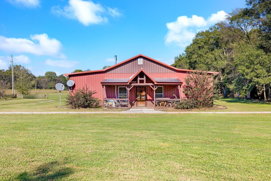 More Photos Of 80 S Sauty Rd, Guntersville Lodge Meeting Hall For Sale