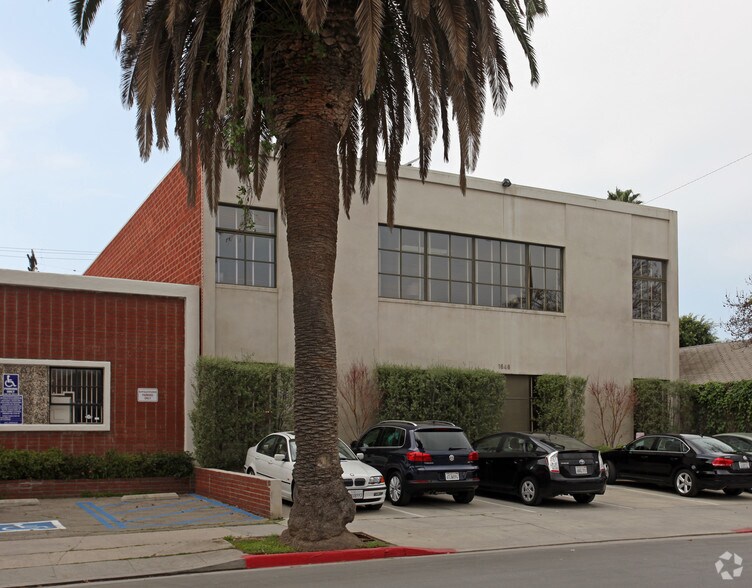More Photos Of 1646 19th St, Santa Monica Light Manufacturing For Sale