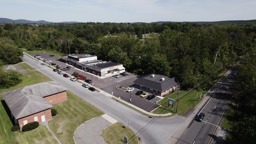 Primary Photo Of 1 Park Ln, Douglassville Unknown For Lease