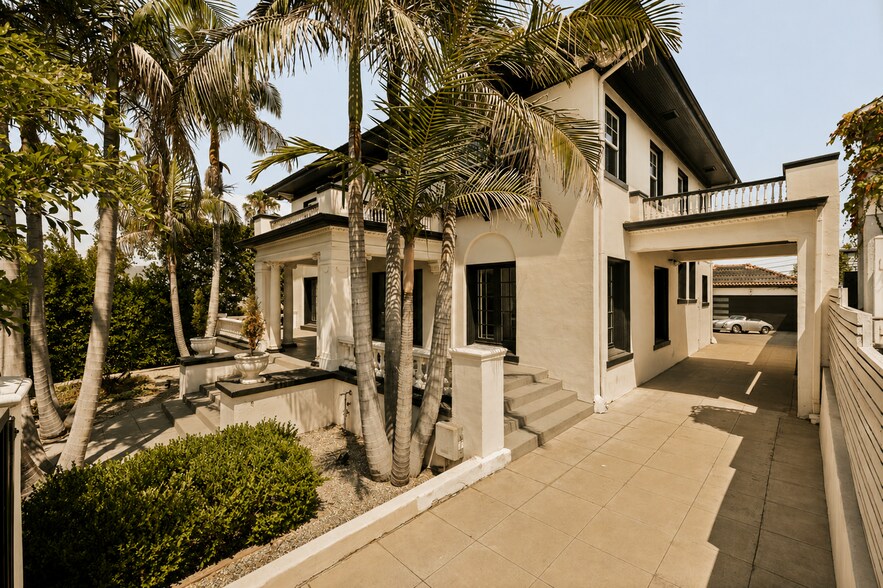 More Photos Of 564 N Normandie Ave, Los Angeles Land For Sale
