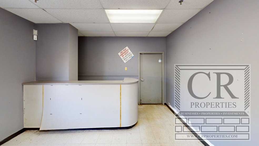 More Photos Of 2934 US Route 9W, New Windsor Township Auto Dealership For Sale