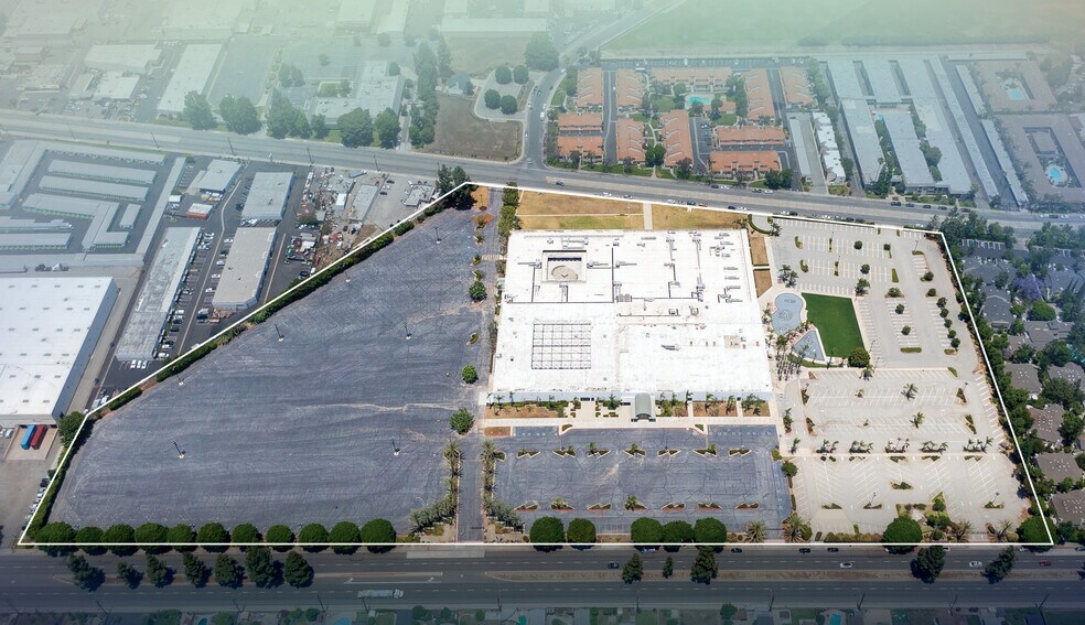 More Photos Of 1211 E Badillo St, West Covina Distribution For Sale