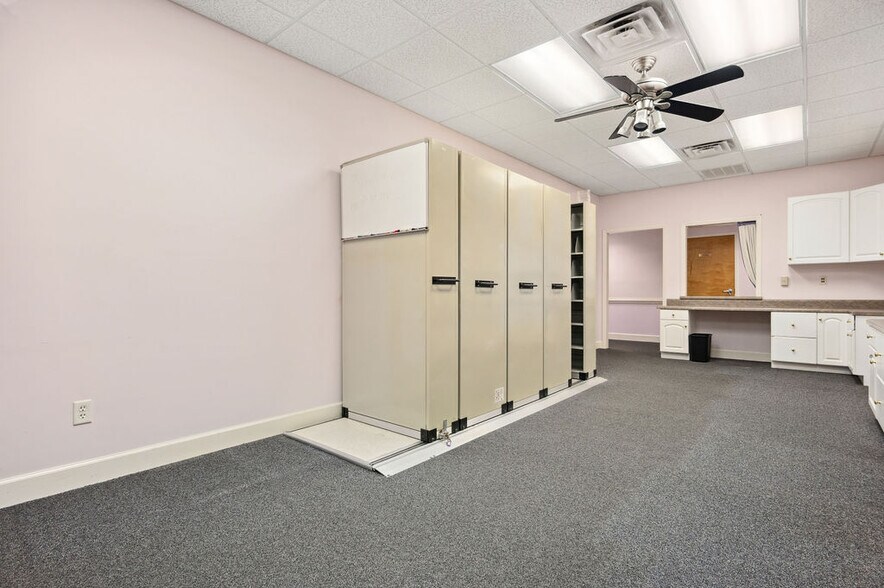 More Photos Of 43 Office Park Dr, Jacksonville Medical For Lease