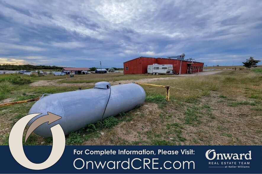 More Photos Of 24350 N I 35, West Restaurant For Sale