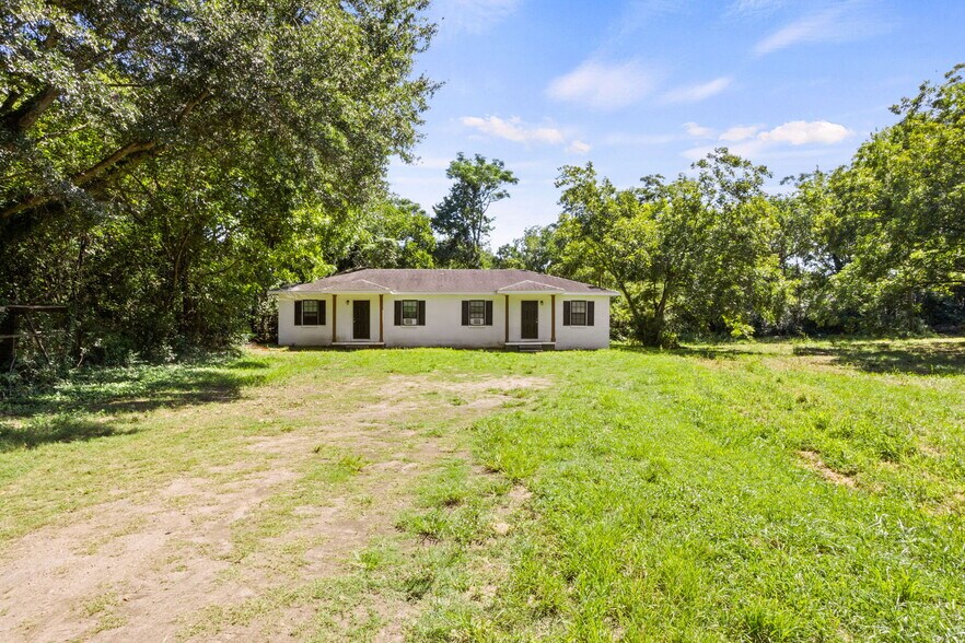 More Photos Of 1204 Evergreen St, Anderson Apartments For Sale