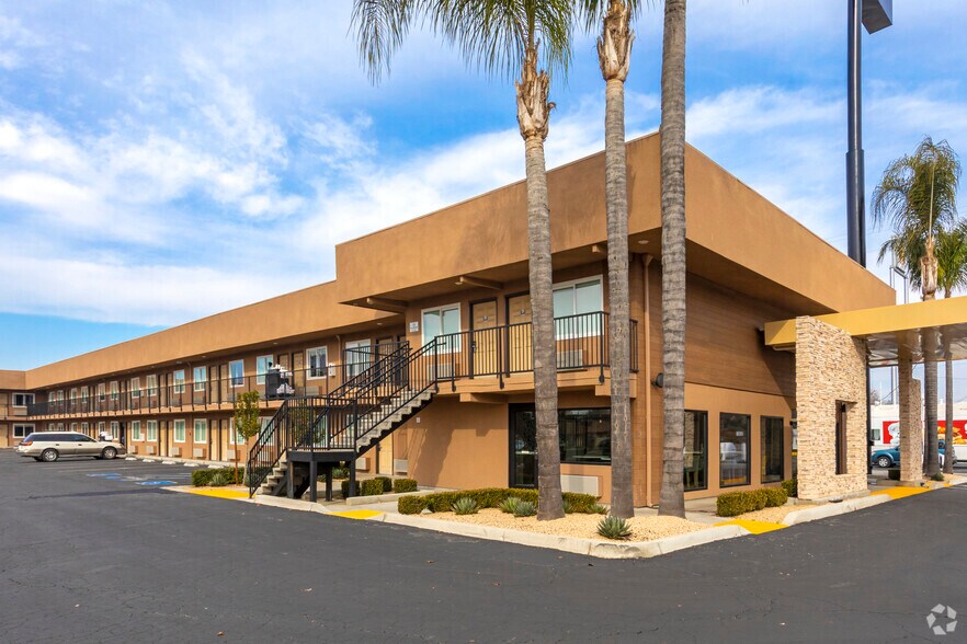 More Photos Of 1215 R St, Merced Hotel For Sale