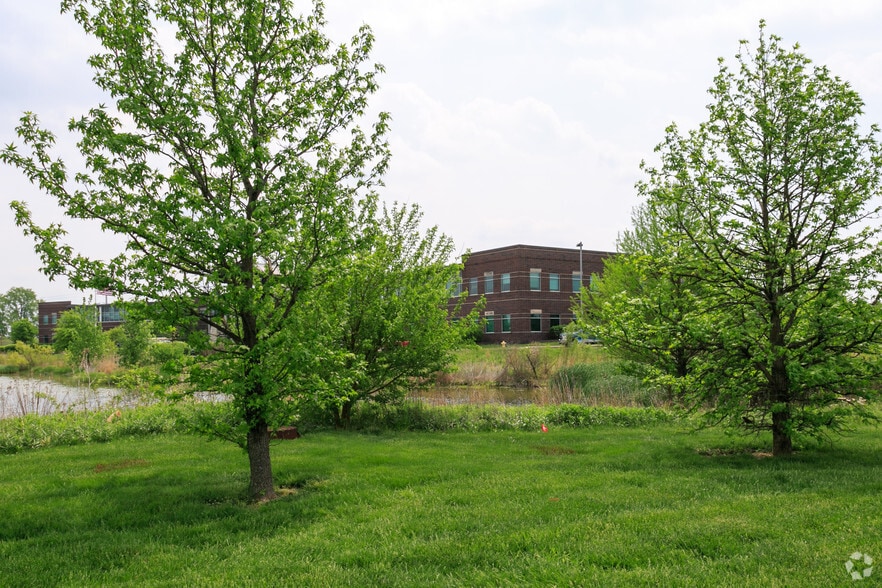 More Photos Of 2601 Stout Heritage Pky, Plainfield Office For Lease