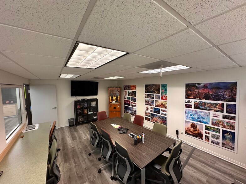 More Photos Of 739 E Walnut St, Pasadena Loft Creative Space For Lease