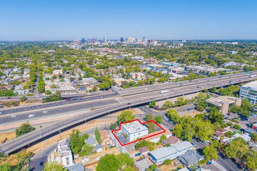 More Photos Of 3000 T St, Sacramento Office For Lease