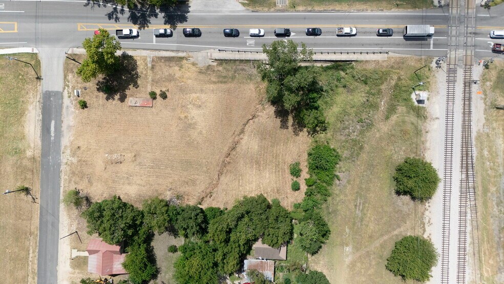 More Photos Of 101 E South St, Leander Land For Sale