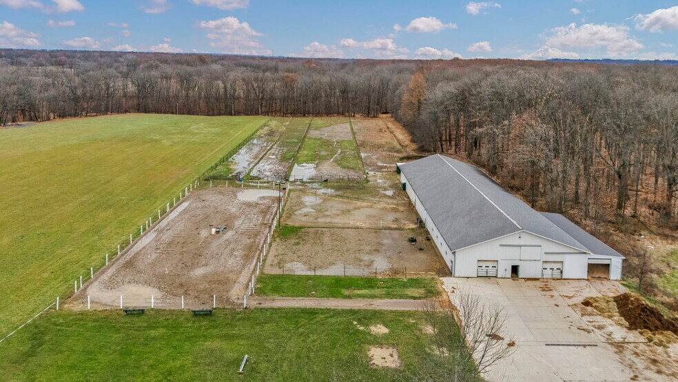 More Photos Of 16449 S Boone Rd, Columbia Station Specialty For Sale