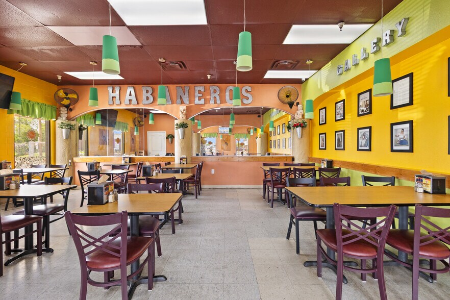 More Photos Of 1908 Hialeah Dr, Seabrook Storefront Retail Office For Sale