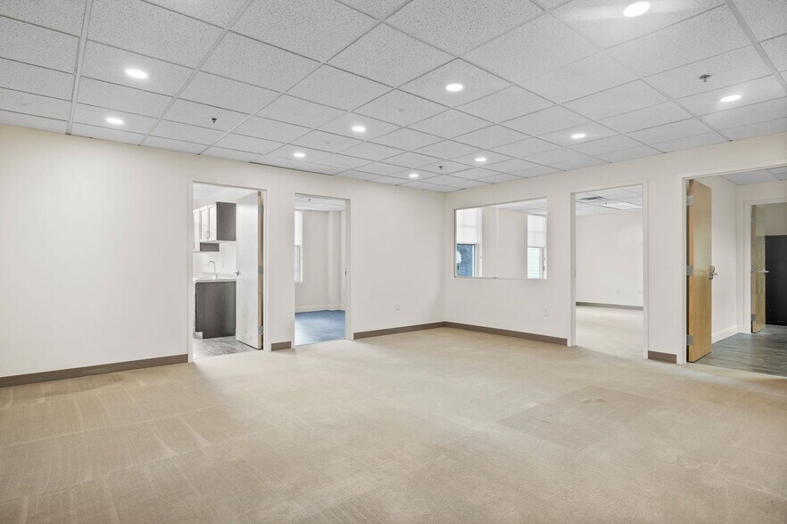 More Photos Of 363-389 Boston Post Rd, Sudbury Unknown For Lease