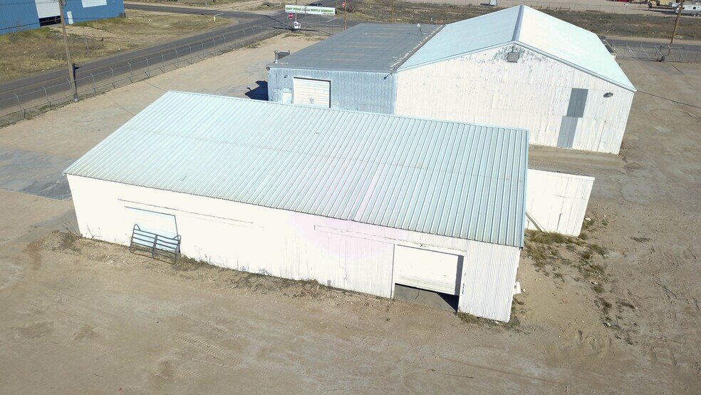 More Photos Of 302 Industrial Ave, Odessa Warehouse For Sale