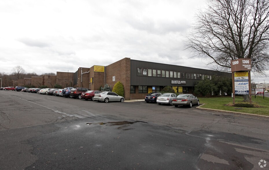 More Photos Of 1300 Industrial Blvd, Southampton Light Distribution For Sale