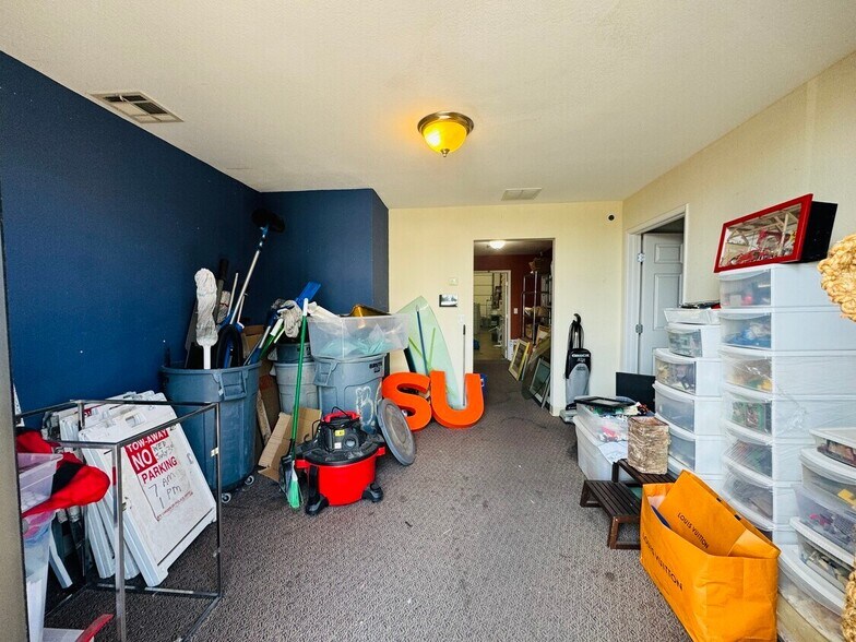 More Photos Of 8057 Raytheon Rd, San Diego Manufacturing For Sale