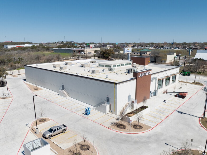 More Photos Of 9955 Braun Rd, Helotes Health Club For Sale