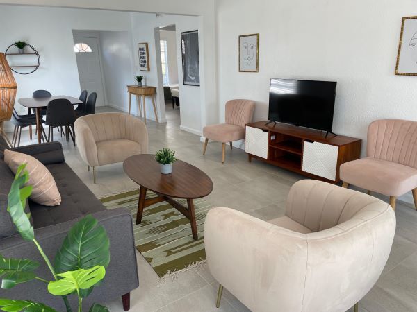 More Photos Of 50 Royal Way, Clearwater Beach Hotel For Sale