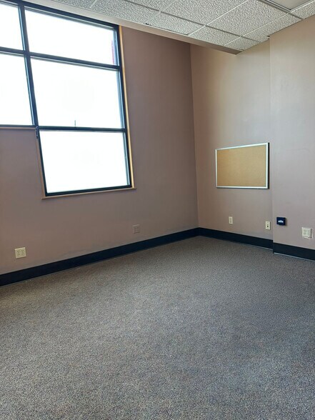 More Photos Of 961 Canal St, Syracuse Medical For Sale