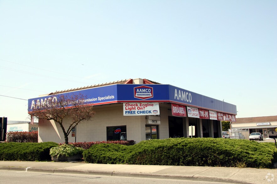More Photos Of 1833 Auburn Way N, Auburn Auto Repair For Lease