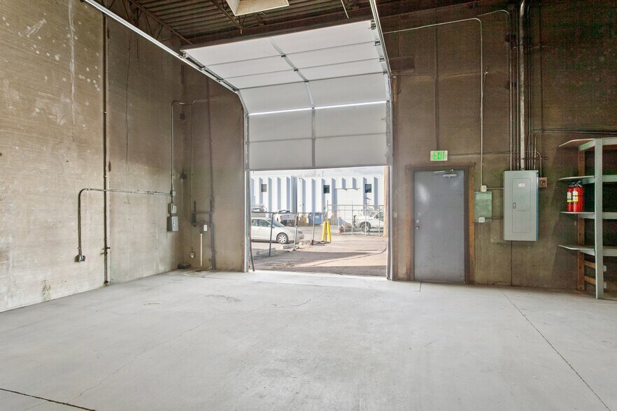 More Photos Of 4200 Jackson St, Denver Warehouse For Lease
