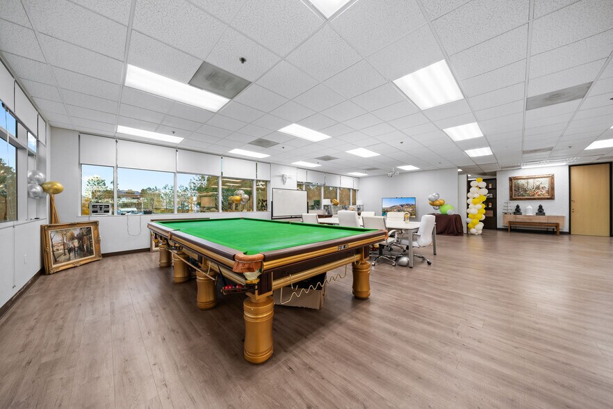 More Photos Of 25391 Commercentre Dr, Lake Forest Coworking Space