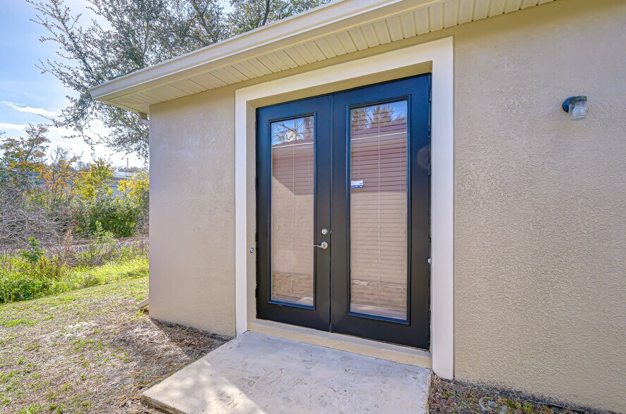 More Photos Of 6928 Linebaugh Ave, Tampa Office For Sale