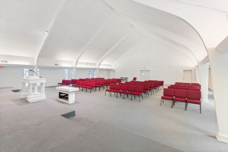 More Photos Of 200 Carr Ln, Duncanville Religious Facility For Sale