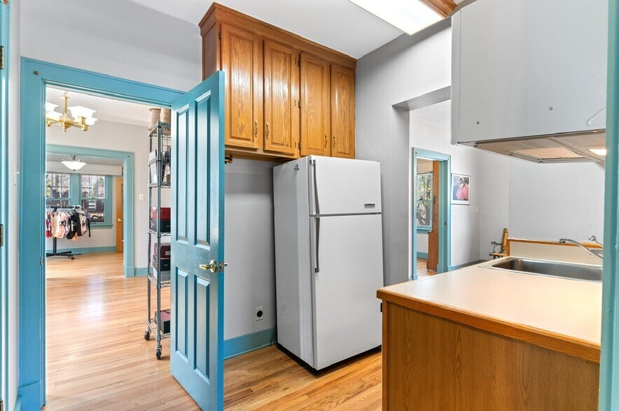 More Photos Of 7703 Ralston Rd, Arvada Office For Sale