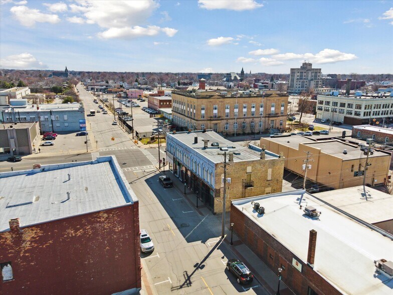 More Photos Of 1017 Washington Ave, Bay City Storefront Retail Residential For Sale