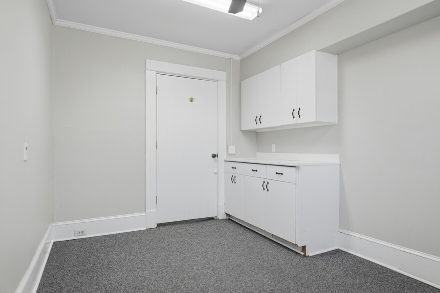 More Photos Of 615 Barlow St, Americus Healthcare For Sale