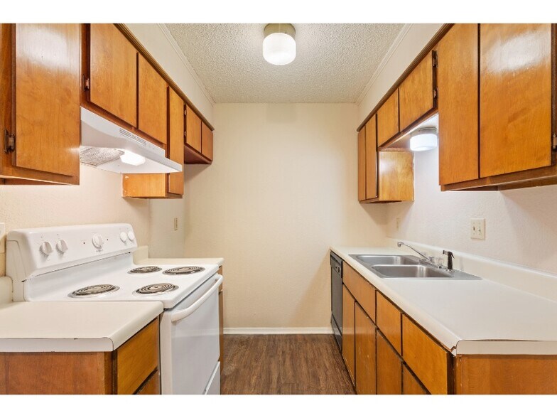 More Photos Of 5506 Kingman St, Waco Apartments For Sale