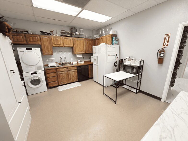 More Photos Of 145 N 4th St, Grand Junction Office For Lease