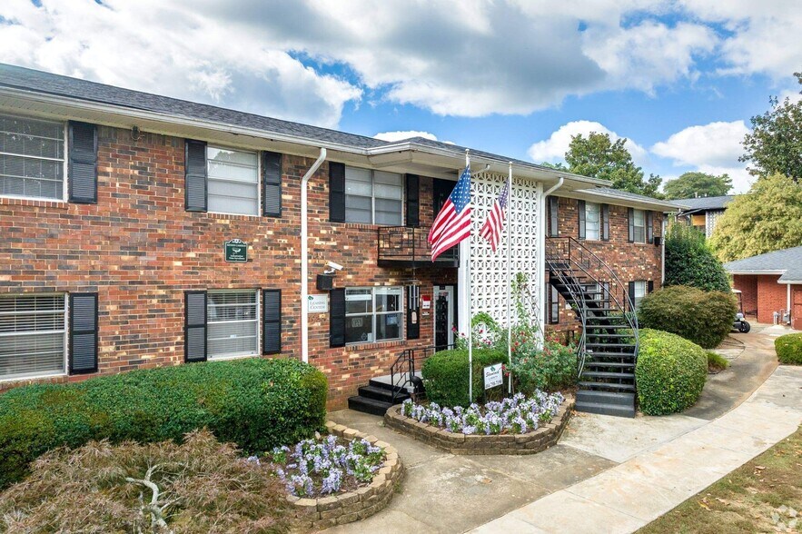 More Photos Of 1988 Plaza Ln SW, Atlanta Apartments For Sale