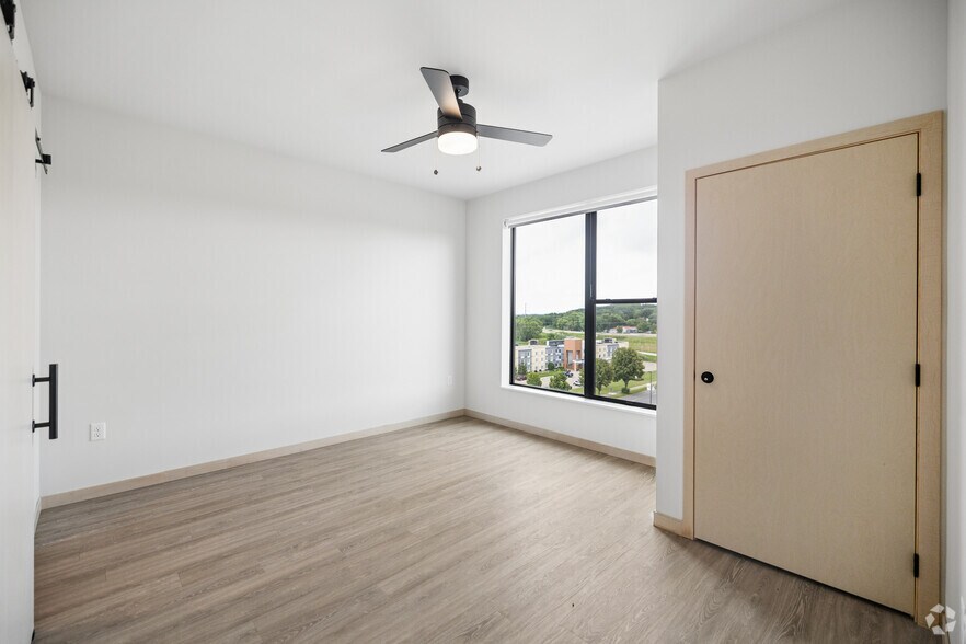 More Photos Of 8309 Greenway Blvd, Middleton Apartments For Lease