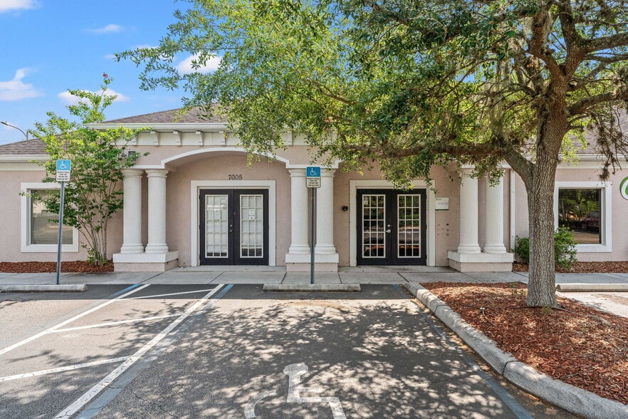 More Photos Of 7005-7011 Nightwalker Rd, Brooksville Medical For Lease