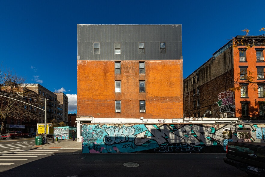 More Photos Of 501 E 6th St, New York Apartments For Lease