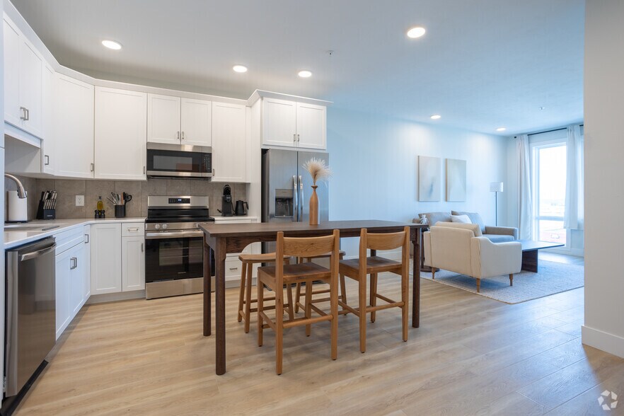 More Photos Of 232 East State St, Traverse City Apartments For Sale