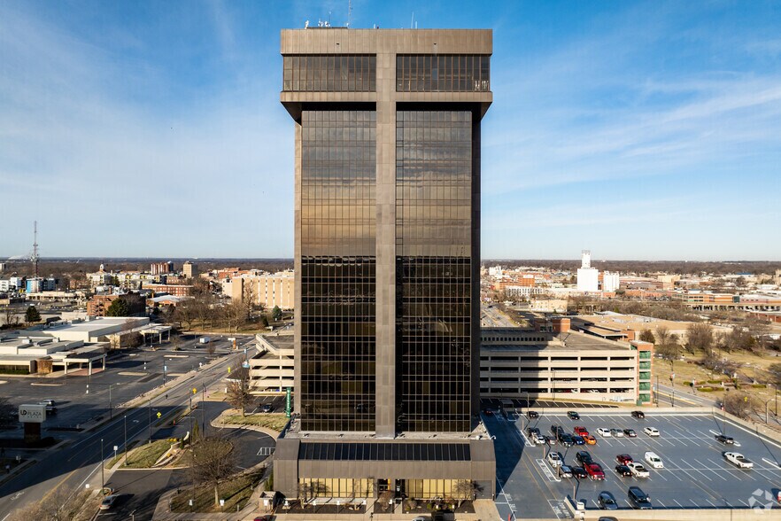 More Photos Of 901 E St. Louis St, Springfield Office For Lease