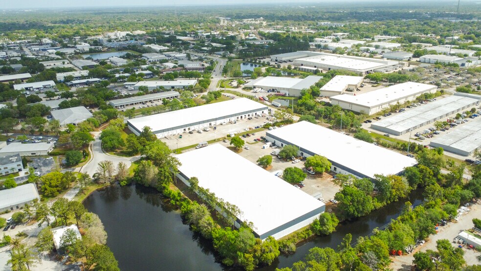 More Photos Of 975 Florida Central Pky, Longwood Unknown For Lease