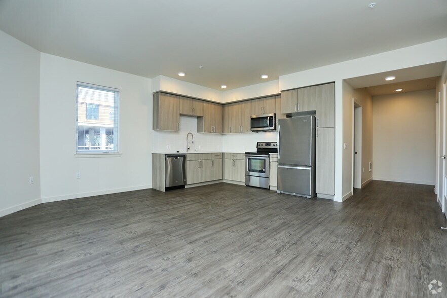 More Photos Of 16450 Redmond Way, Redmond Apartments For Lease